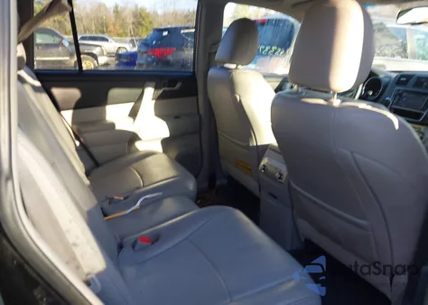 2013 Toyota Highlander Se V6 from USA, damaged, VIN 5TDBK3EH9DS266588